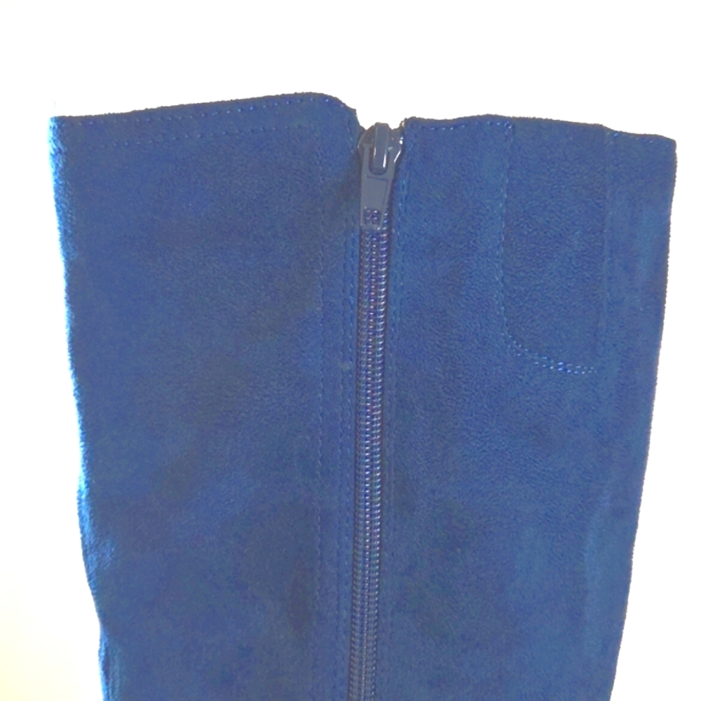 East 5th Blue Heeled Boots with Buckle Details. 6.5 M - Picture 11 of 16